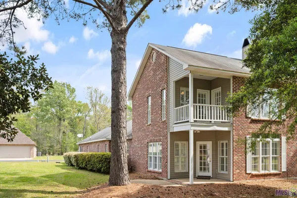 $289,000 | 6110 Beechgrove Lane, St. Francisville, LA 70775