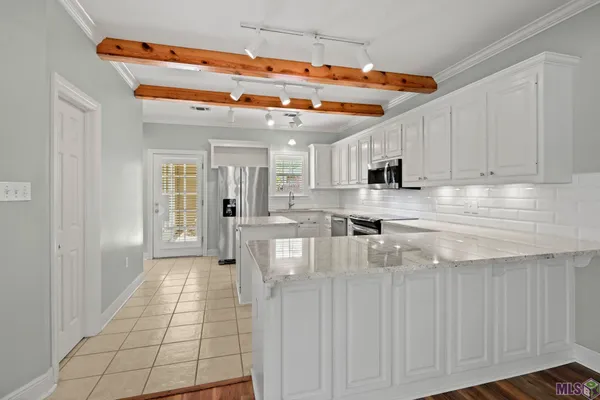 $289,000 | 6110 Beechgrove Lane, St. Francisville, LA 70775