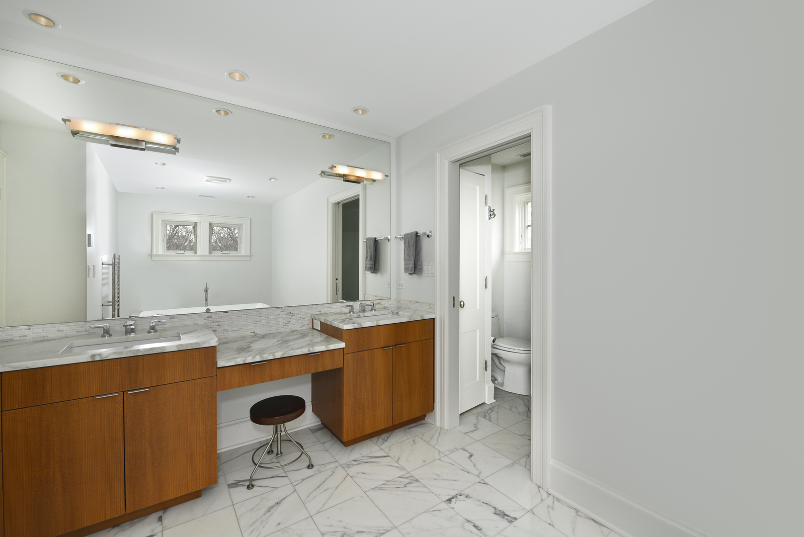 61 Meadowview Road Northfield, IL 60093 - Photo 8 of 17