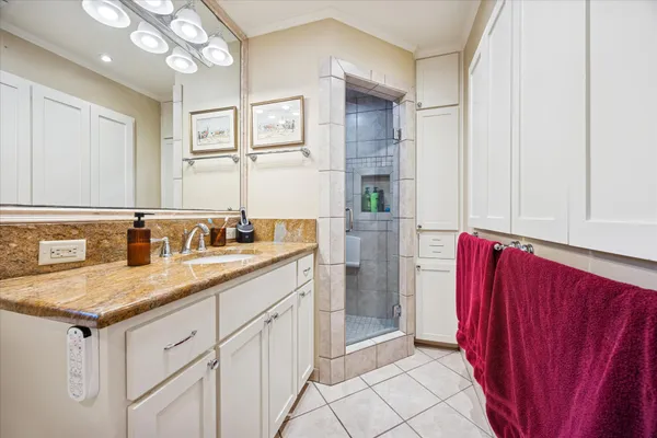 $1,300,000 | 3009 McElroy Drive, Austin, TX 78757