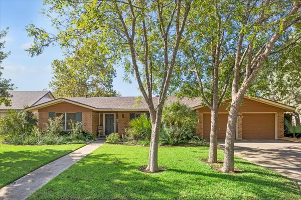 $1,300,000 | 3009 McElroy Drive, Austin, TX 78757