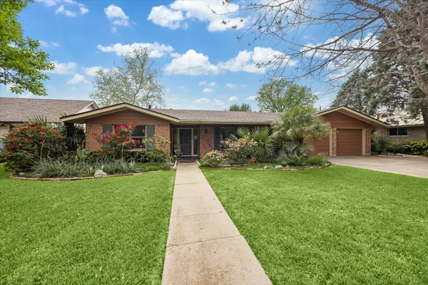 $1,300,000 | 3009 McElroy Drive, Austin, TX 78757