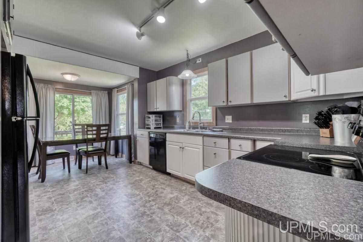 4380 D Road Bark River, MI 49807 - Photo 14 of 38
