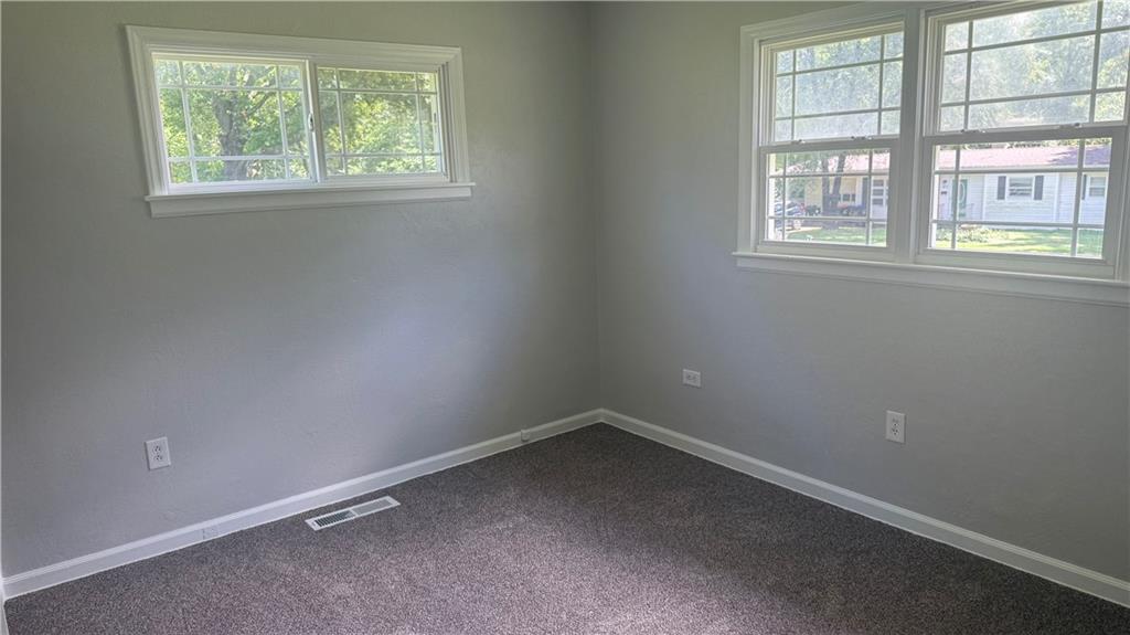 809 Anderson Street Warrensburg, MO 64093 - Photo 10 of 13