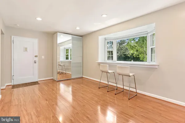 $1,800 | 2919 Willston Place, Unit 101, Falls Church, VA 22044