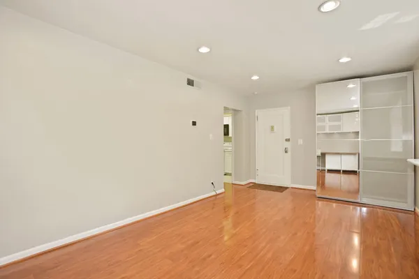 $1,800 | 2919 Willston Place, Unit 101, Falls Church, VA 22044