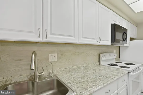 $1,800 | 2919 Willston Place, Unit 101, Falls Church, VA 22044