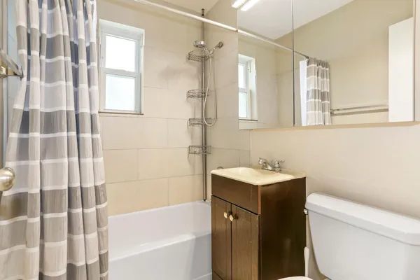 $1,800 | 2919 Willston Place, Unit 101, Falls Church, VA 22044