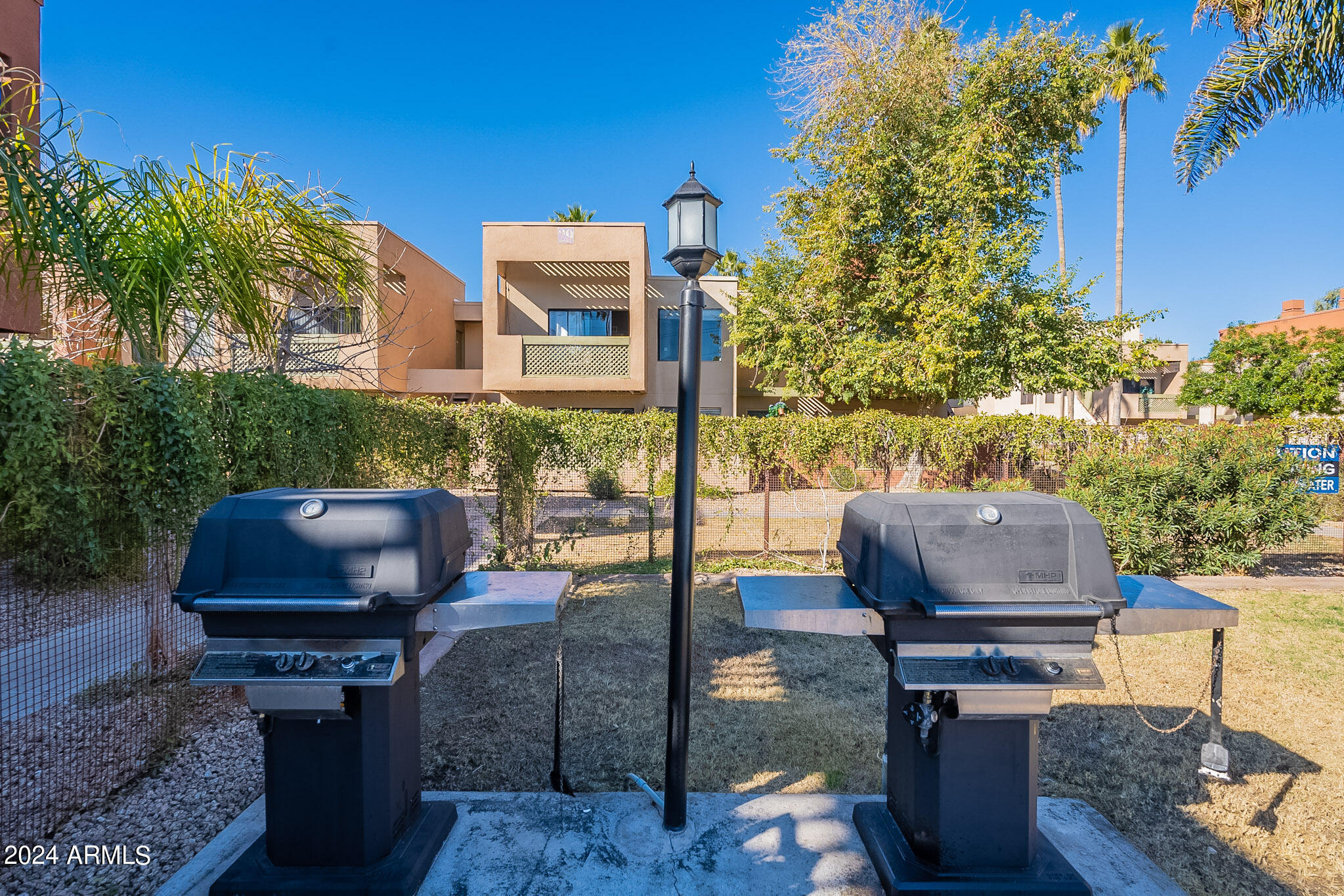 3500 North Hayden Road, Unit 1005 Scottsdale, AZ 85251 - Photo 49 of 51 a view of an outdoor sitting space
