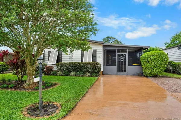 $2,300 | 7894 Southeast Saratoga Drive, Hobe Sound, FL 33455