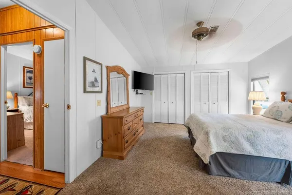 $2,300 | 7894 Southeast Saratoga Drive, Hobe Sound, FL 33455