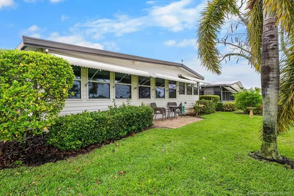 $2,300 | 7894 Southeast Saratoga Drive, Hobe Sound, FL 33455