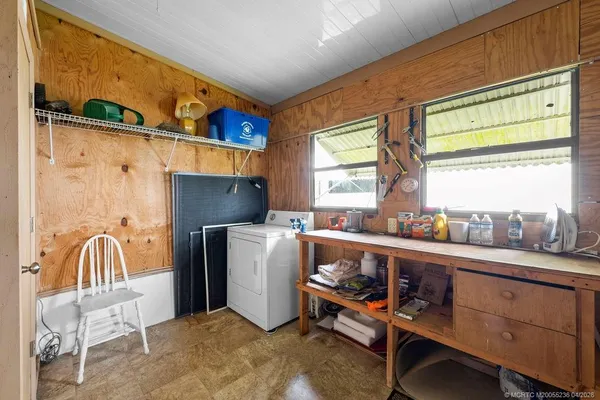 $2,300 | 7894 Southeast Saratoga Drive, Hobe Sound, FL 33455