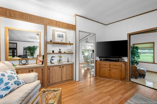 $2,300 | 7894 Southeast Saratoga Drive, Hobe Sound, FL 33455