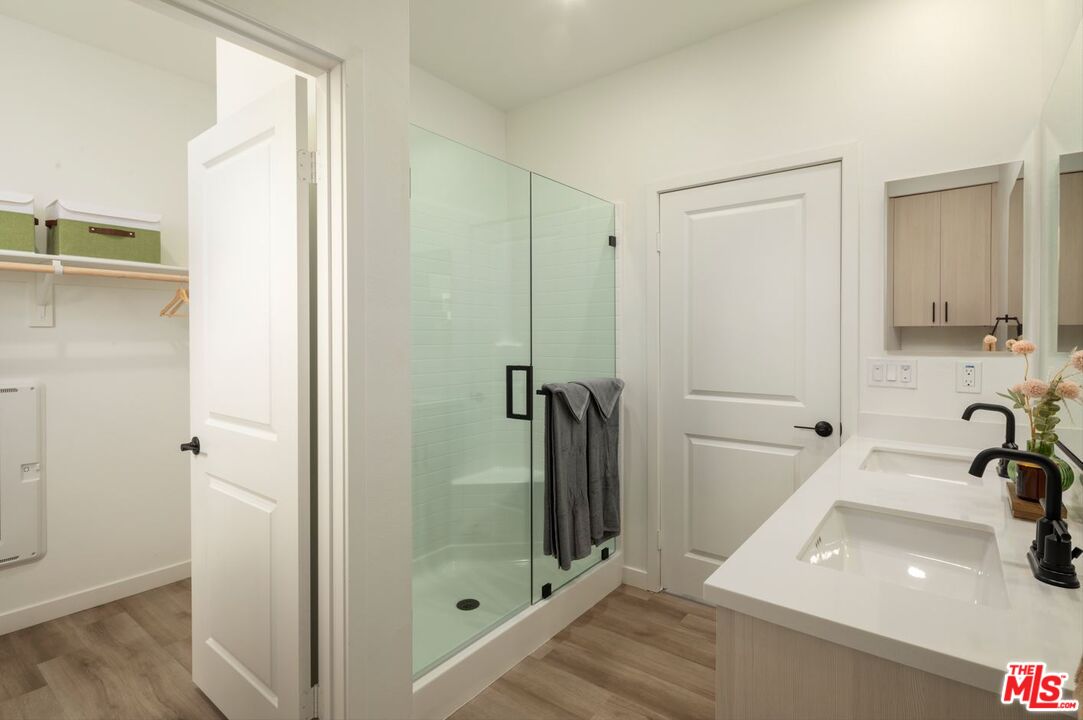 2724 North Rana Way Los Angeles, CA 90039 - Photo 10 of 11