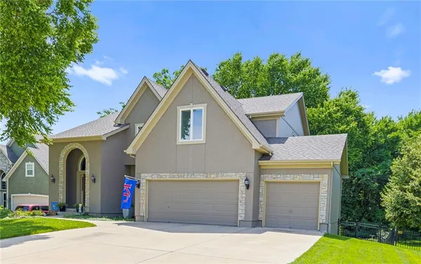 $699,000 | 6044 Brownridge Drive, Shawnee, KS 66218