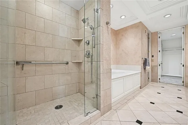 $699,950 | 433 Ward Parkway, Unit 2S, Kansas City, MO 64112