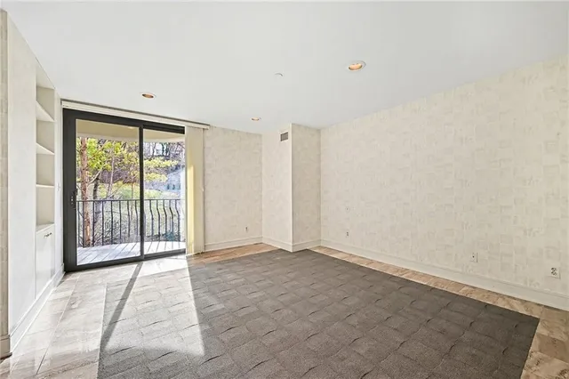 $699,950 | 433 Ward Parkway, Unit 2S, Kansas City, MO 64112