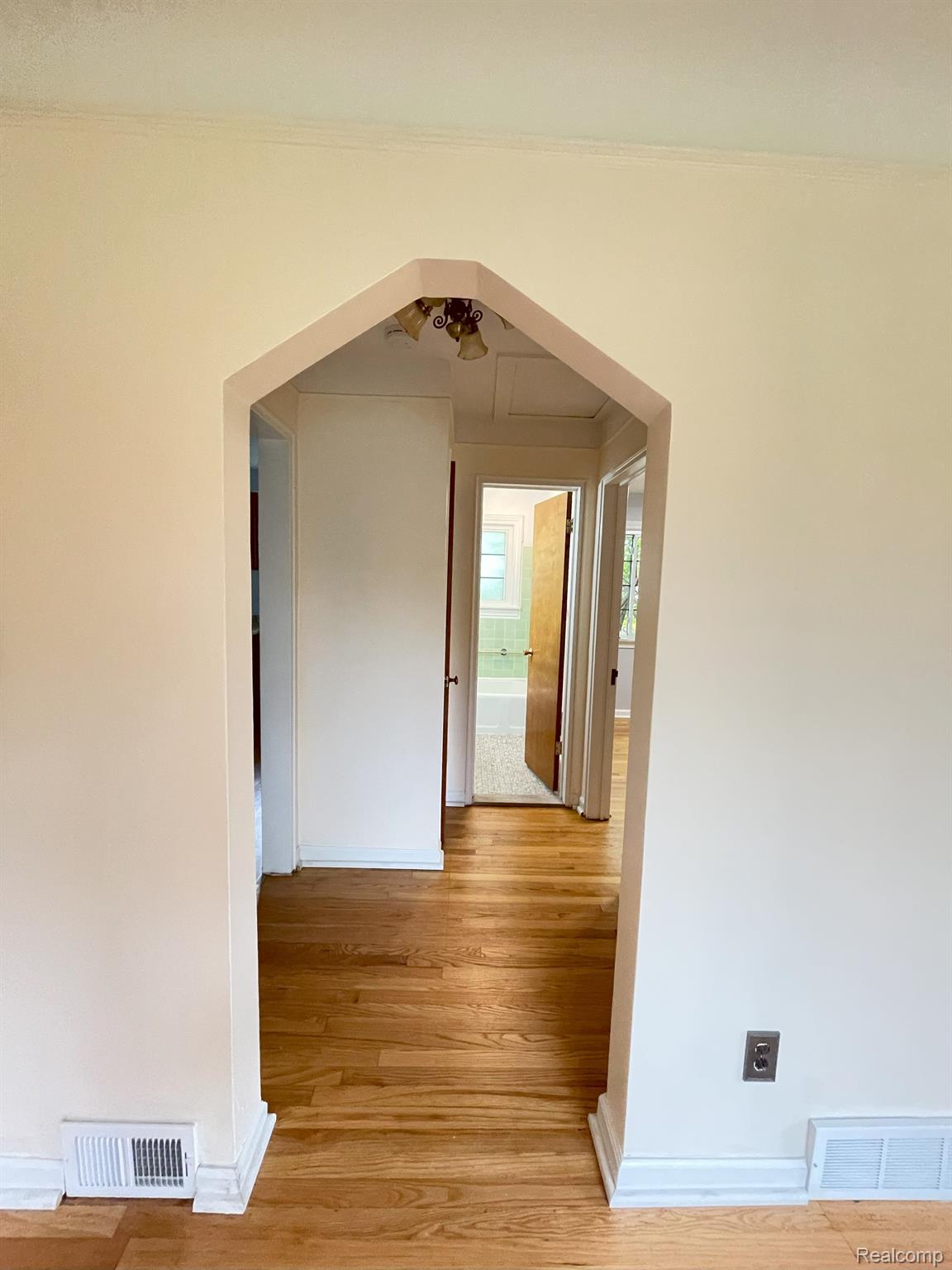 1441 South Telegraph Road, Unit 9 Dearborn, MI 48124 - Photo 9 of 43 Gallery Image 9