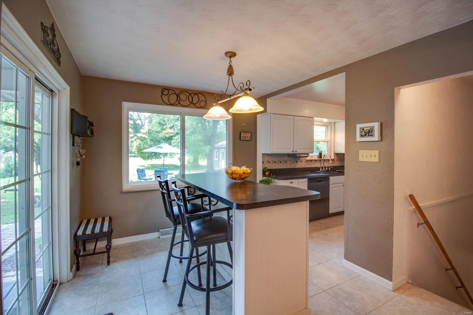903 Pardee Road Godfrey, IL 62035 - Photo 11 of 50 Gallery Image 11