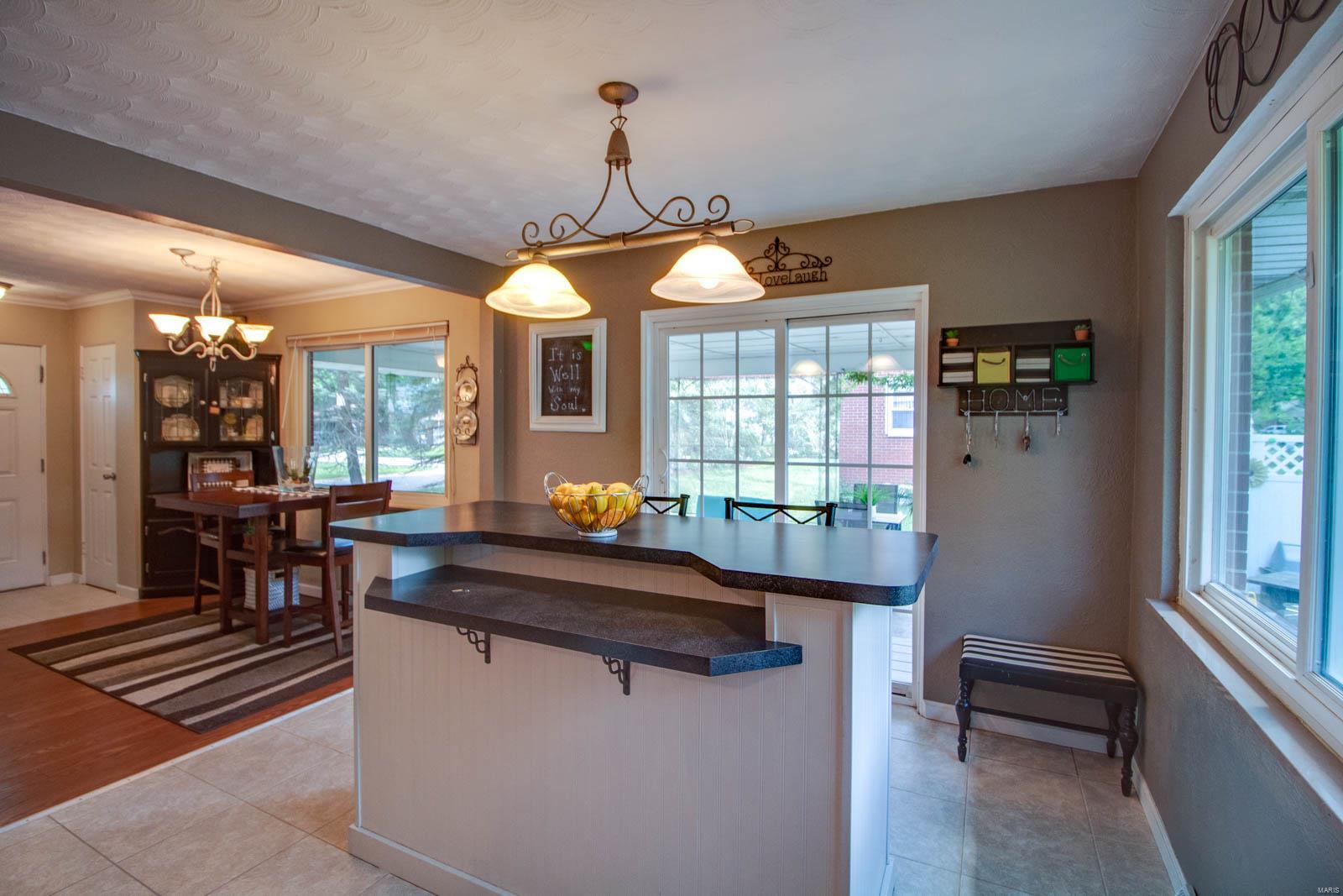 903 Pardee Road Godfrey, IL 62035 - Photo 12 of 50 Gallery Image 12