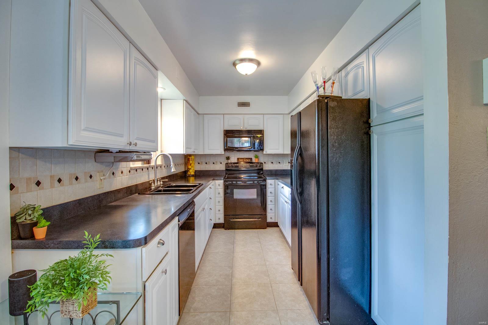 903 Pardee Road Godfrey, IL 62035 - Photo 14 of 50 Gallery Image 14