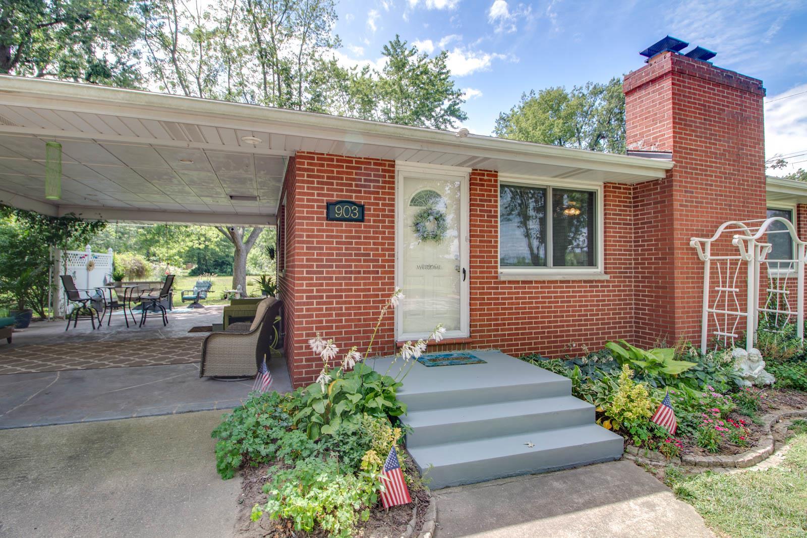903 Pardee Road Godfrey, IL 62035 - Photo 4 of 50 Gallery Image 4