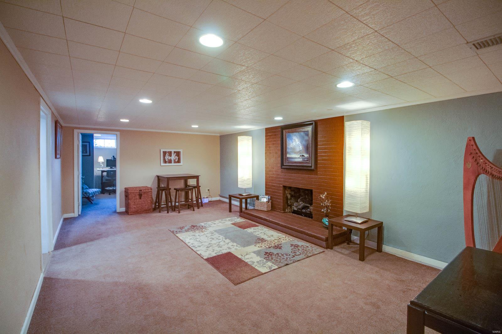 903 Pardee Road Godfrey, IL 62035 - Photo 32 of 50 Gallery Image 32