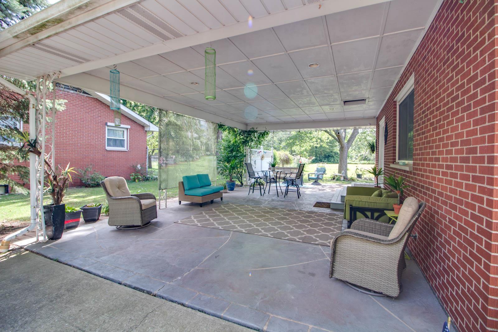 903 Pardee Road Godfrey, IL 62035 - Photo 36 of 50 Gallery Image 36