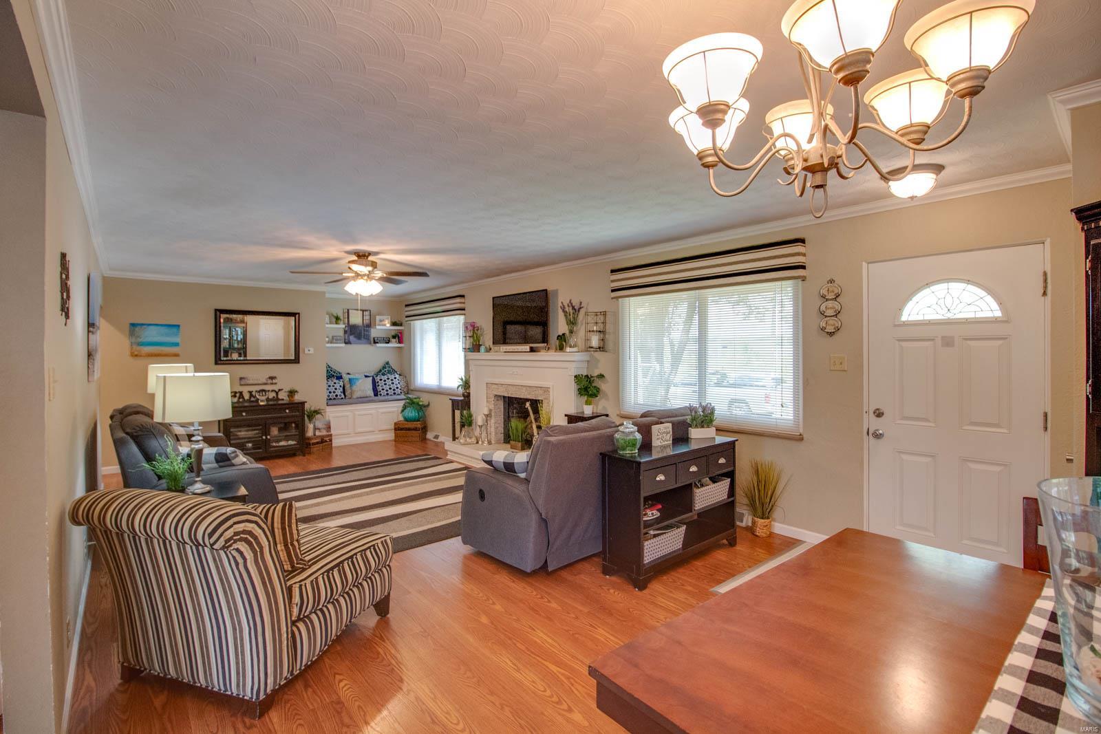 903 Pardee Road Godfrey, IL 62035 - Photo 5 of 50 Gallery Image 5