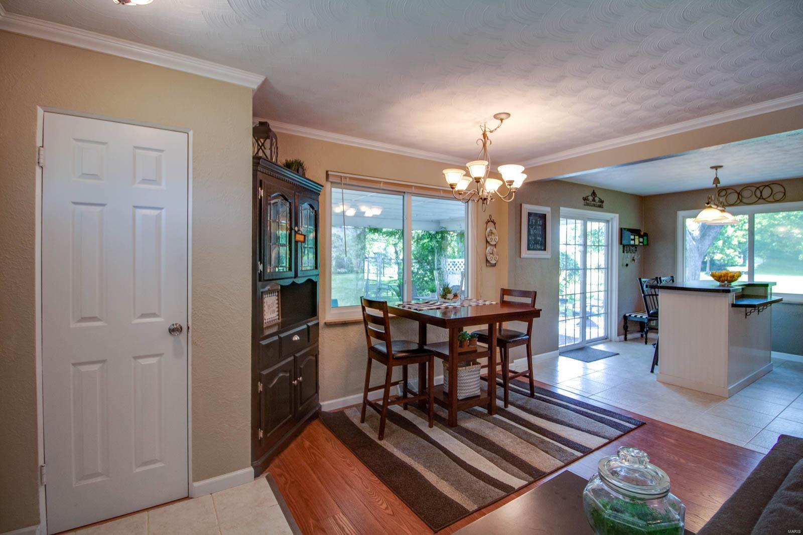 903 Pardee Road Godfrey, IL 62035 - Photo 10 of 50 Gallery Image 10