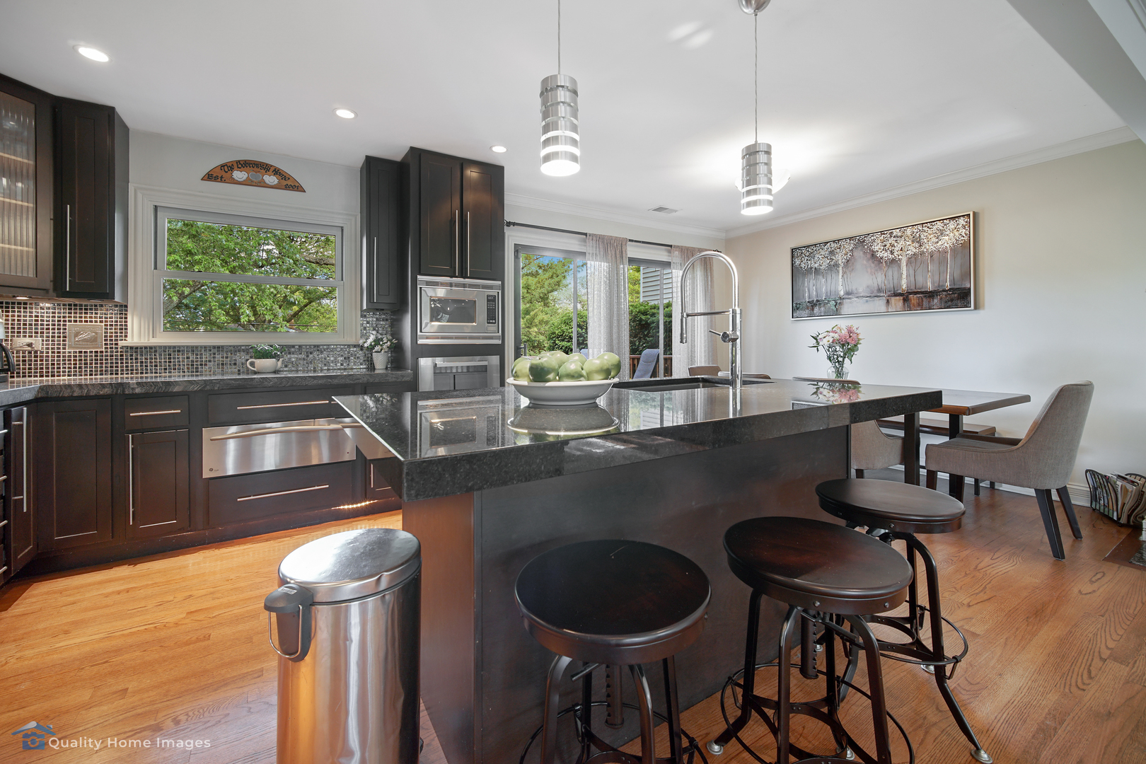 913 Spring Road Elmhurst, IL 60126 - Photo 8 of 27