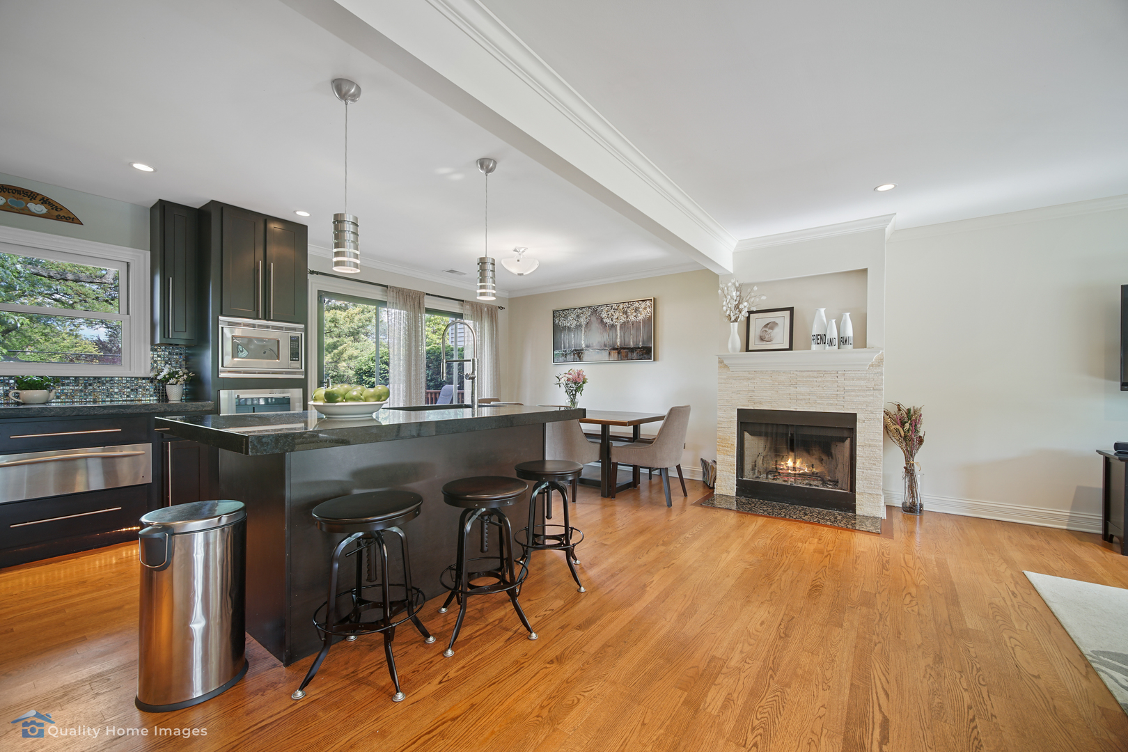 913 Spring Road Elmhurst, IL 60126 - Photo 9 of 27