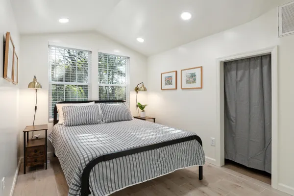 $2,250 | 1717 Tower Battery Road, Charleston, SC 29412
