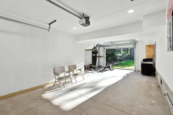 $2,250 | 1717 Tower Battery Road, Charleston, SC 29412