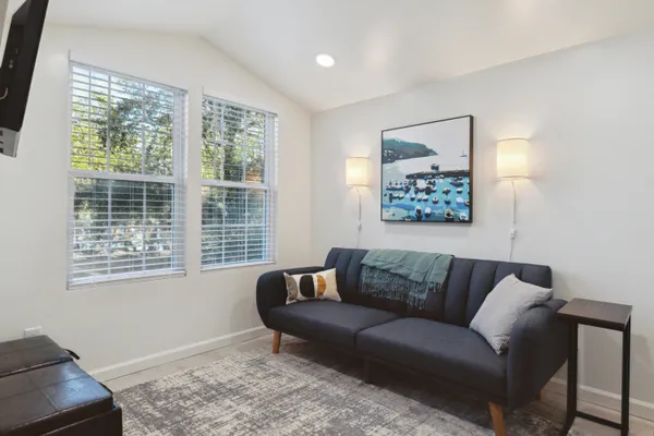 $2,250 | 1717 Tower Battery Road, Charleston, SC 29412