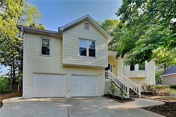 $1,940 | 434 Robin Hood Drive, Douglasville, GA 30134