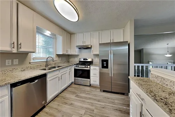 $1,940 | 434 Robin Hood Drive, Douglasville, GA 30134