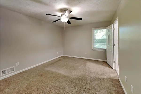 $1,940 | 434 Robin Hood Drive, Douglasville, GA 30134