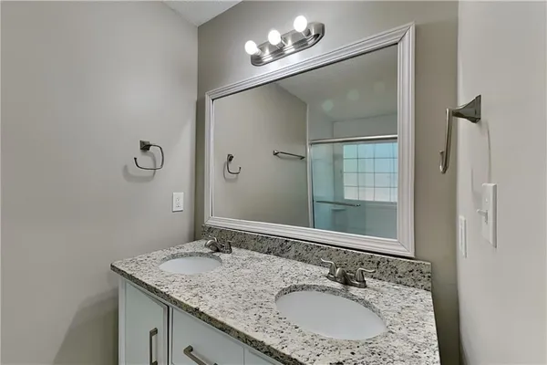 $1,940 | 434 Robin Hood Drive, Douglasville, GA 30134