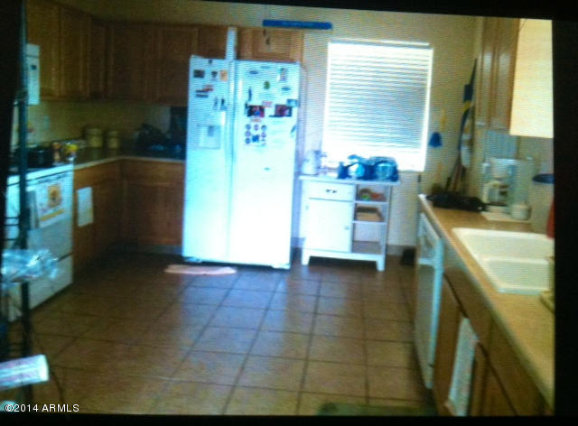 1809 East Pecan Road Phoenix, AZ 85040 - Photo 3 of 3 photo