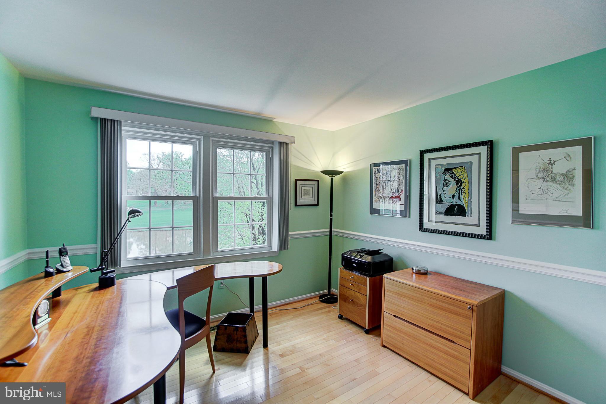 2155 Greenkeepers Court Reston, VA 20191 - Photo 15 of 29 Bedroom