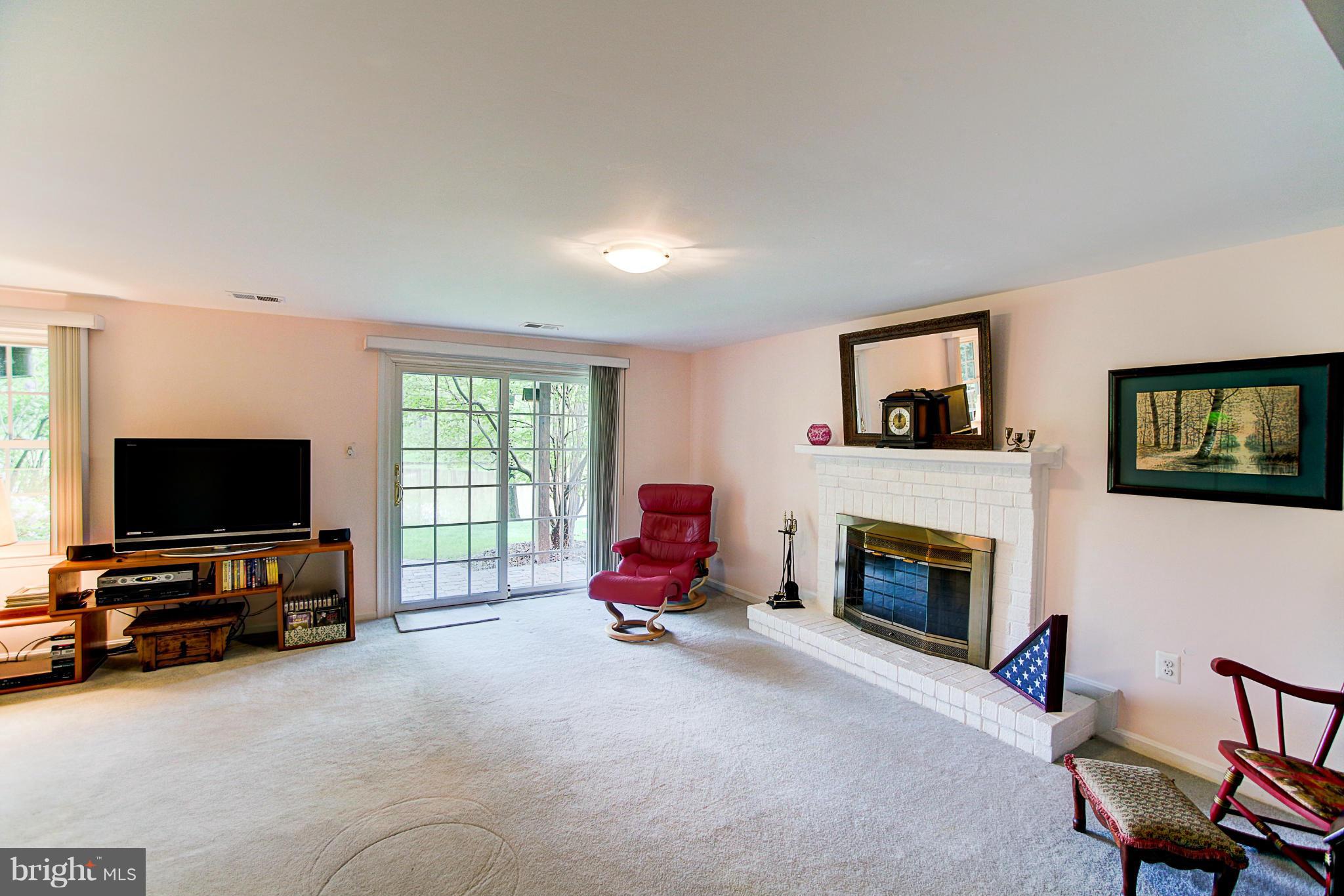 2155 Greenkeepers Court Reston, VA 20191 - Photo 19 of 29 Family Room