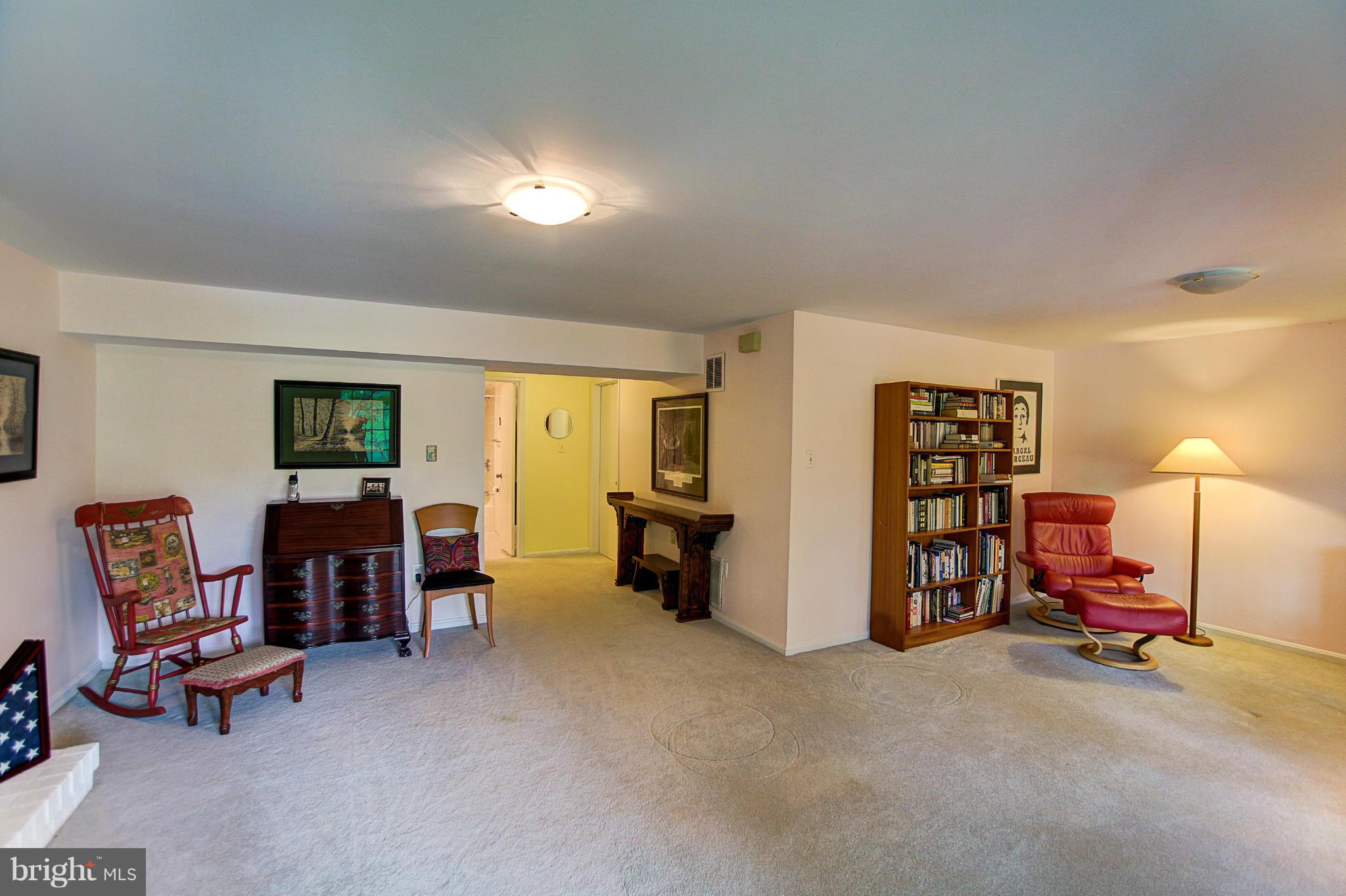 2155 Greenkeepers Court Reston, VA 20191 - Photo 21 of 29 Family Room