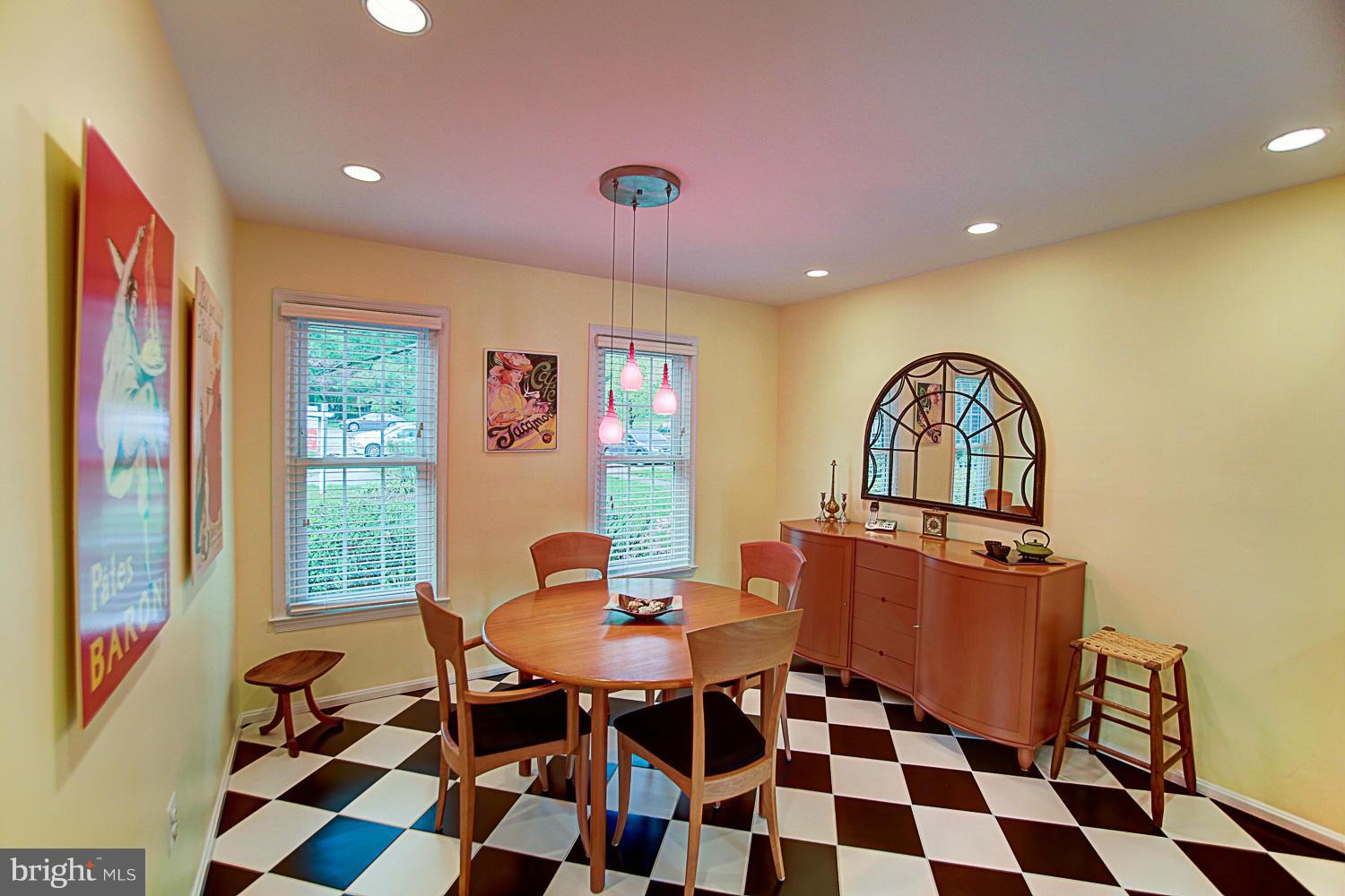 2155 Greenkeepers Court Reston, VA 20191 - Photo 5 of 29 Kitchen