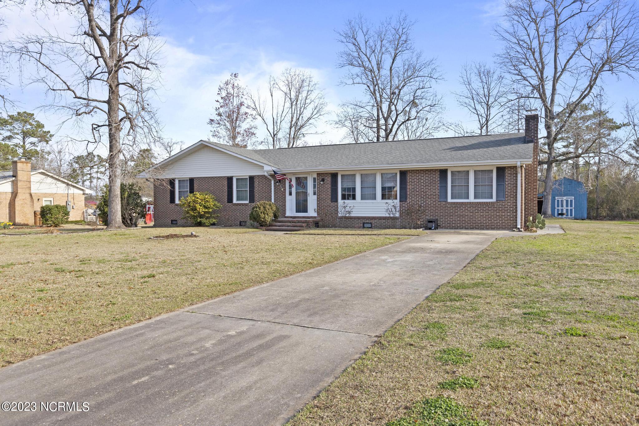 23 Edith Drive Jacksonville, NC 28540 - Photo 2 of 30 IMG_5574