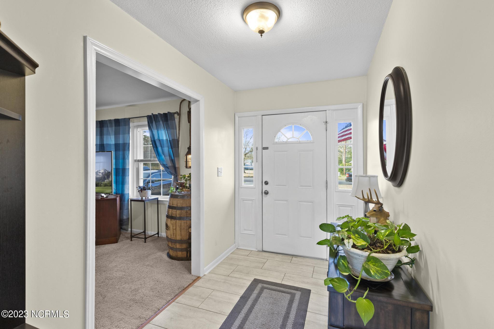 23 Edith Drive Jacksonville, NC 28540 - Photo 5 of 30 IMG_5488