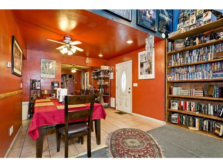 142 Valley Road Oak View, CA 93022 - Photo 4 of 10 a view of a workspace with furniture