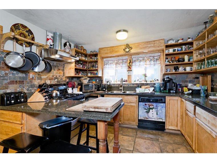 142 Valley Road Oak View, CA 93022 - Photo 5 of 10 a kitchen with lots of counter top space