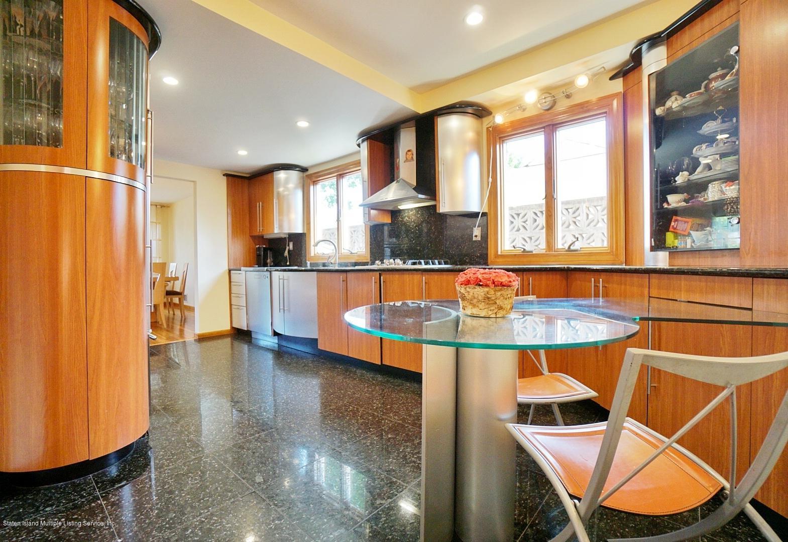 2223 Clove Road Staten Island, NY 10305 - Photo 14 of 46 (14) Kitchen